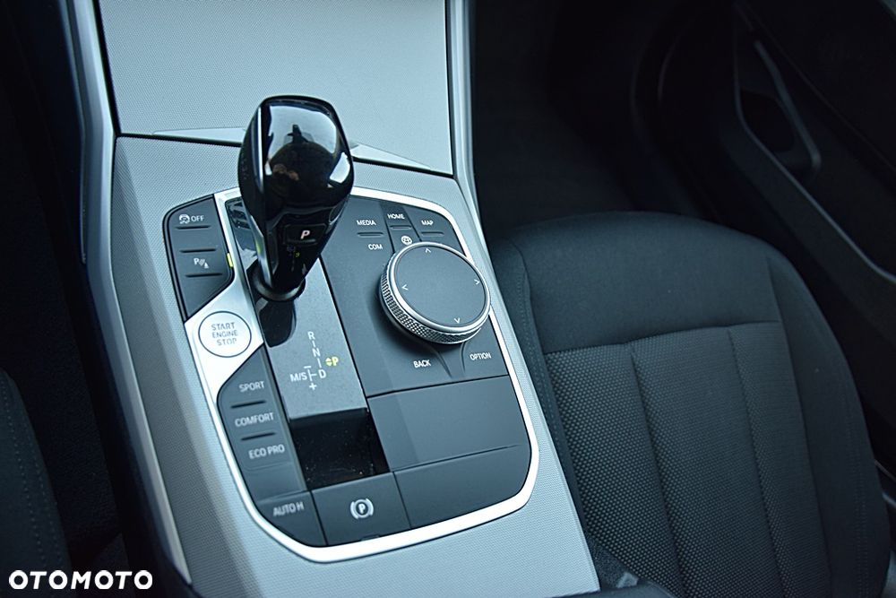 BMW Seria 3 318d Edition M Sport Shadow - 20