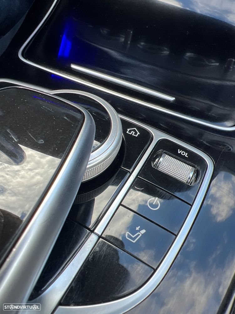 Mercedes-Benz E 220 d AMG - 27