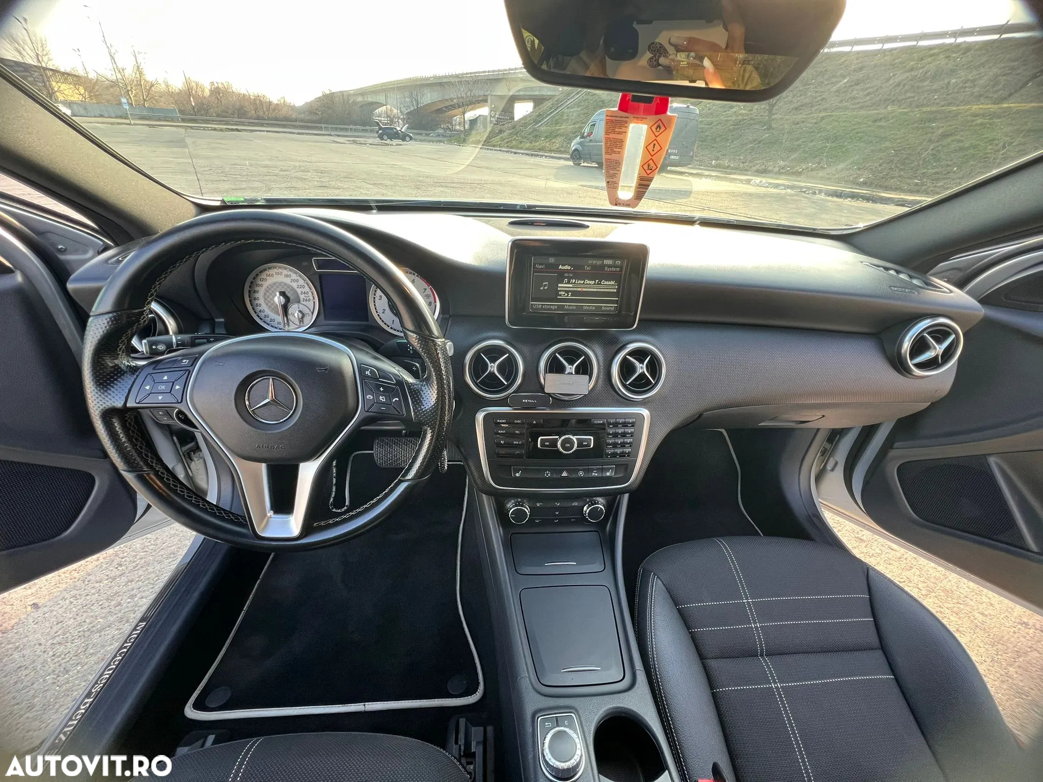 Mercedes-Benz A 200 (BlueEFFICIENCY) 7G-DCT Urban - 18