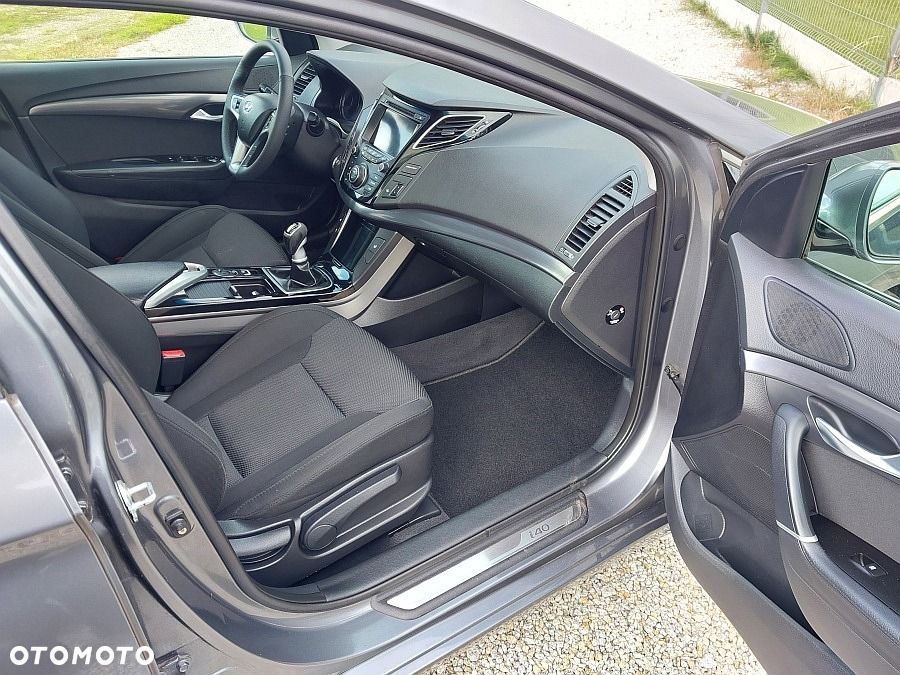 Hyundai i40 2.0 Premium - 30