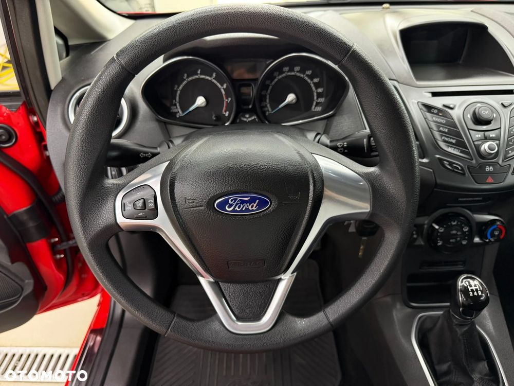 Ford Fiesta - 24