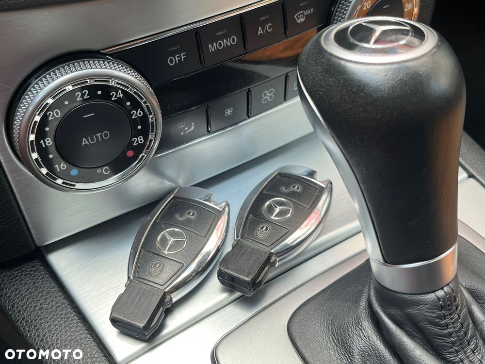 Mercedes-Benz Klasa C 180 Kompressor Automatik BlueEFFICIENCY Avantgarde - 28