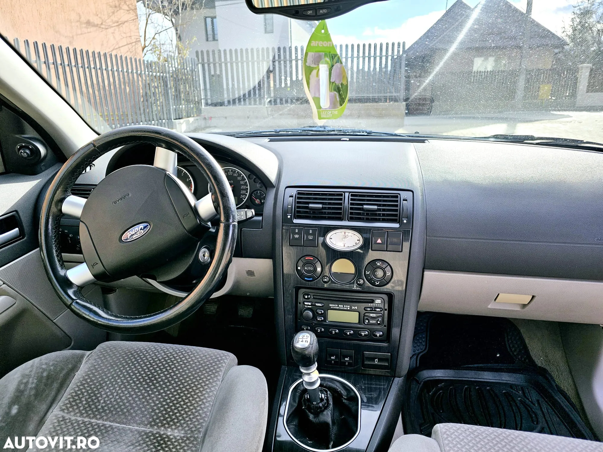 Ford Mondeo - 10