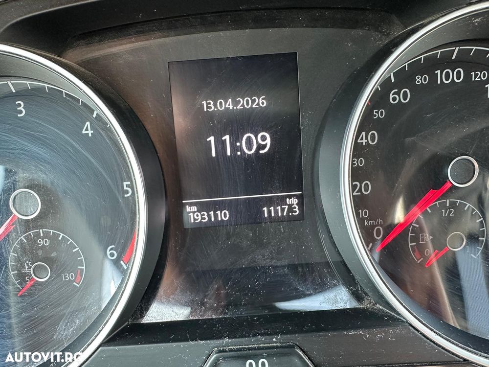 Volkswagen Golf 1.6 TDI Comfortline - 12