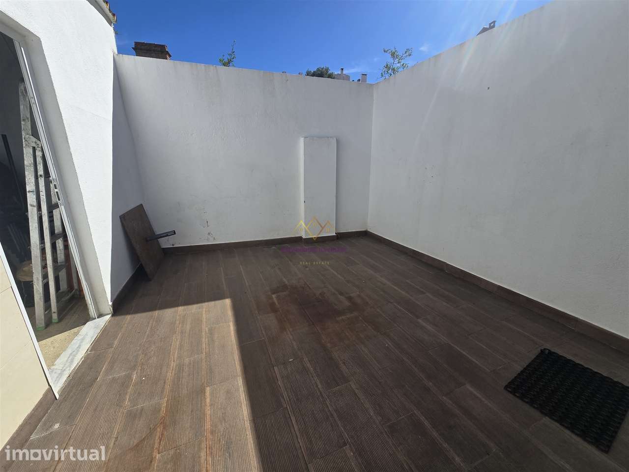 Loja antigo Restaurante/ Churrasqueira para arrendar no Alto do Seixal - Grande imagem: 3/27