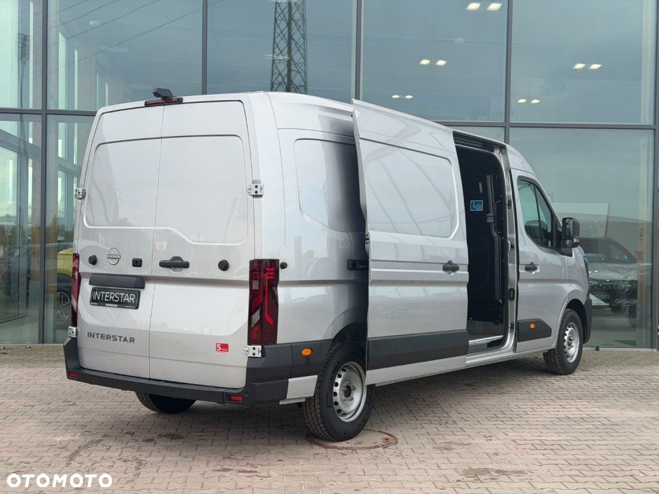 Nissan Interstar - 4
