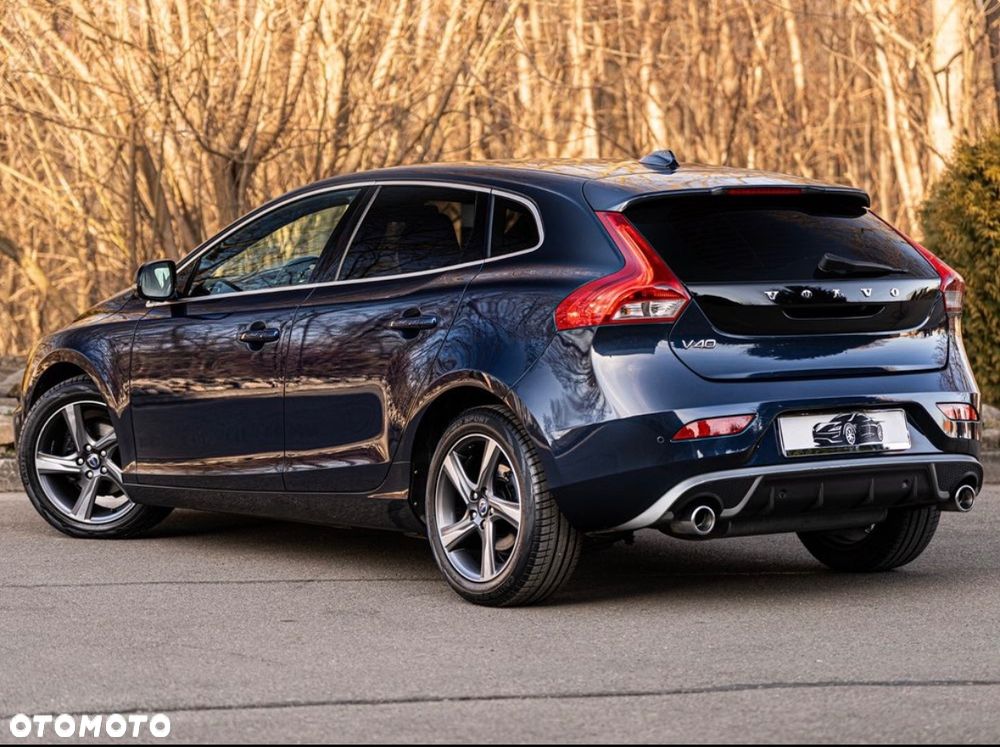 Volvo V40 D2 R-Design - 15