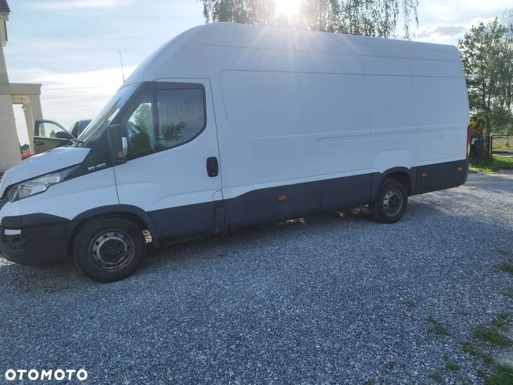 Iveco Furgon - 4