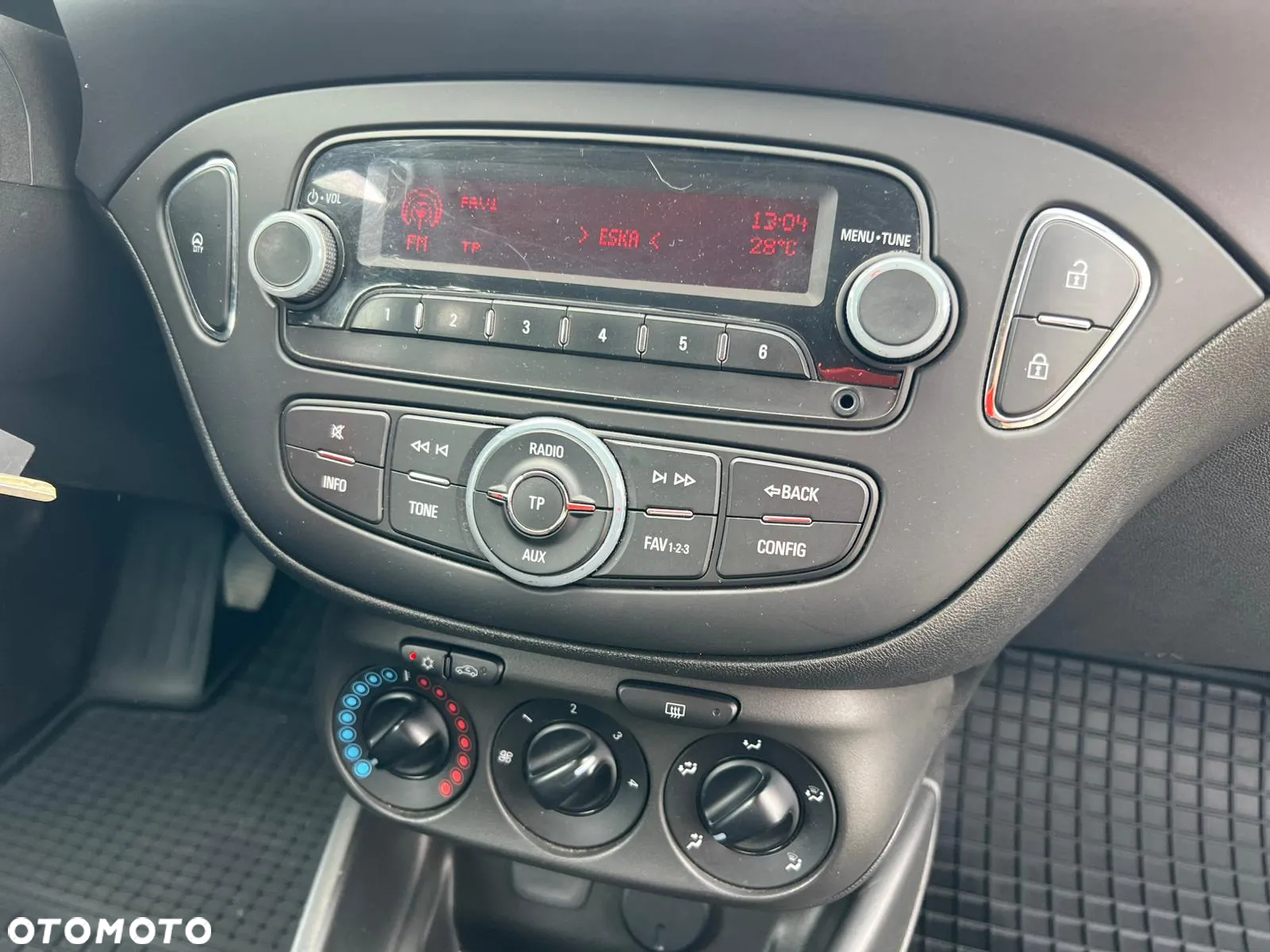 Opel Corsa 1.4 Enjoy - 15