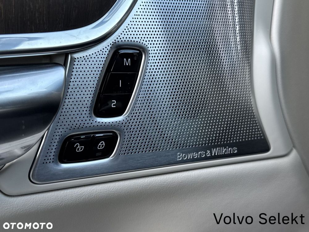 Volvo V90 Cross Country - 28