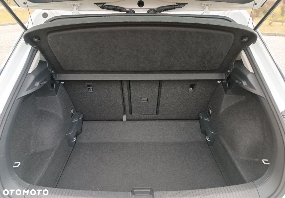 Volkswagen T-Roc - 13