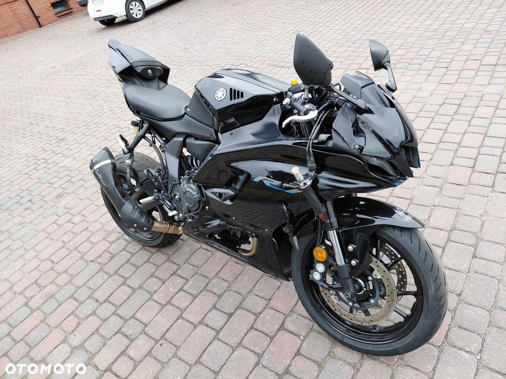 Yamaha R7 - 7