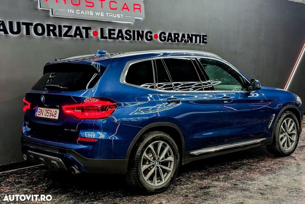 BMW X3 xDrive30i Aut. Luxury Line - 10