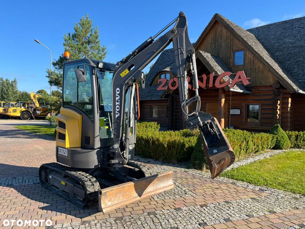 Volvo ECR25D - 12