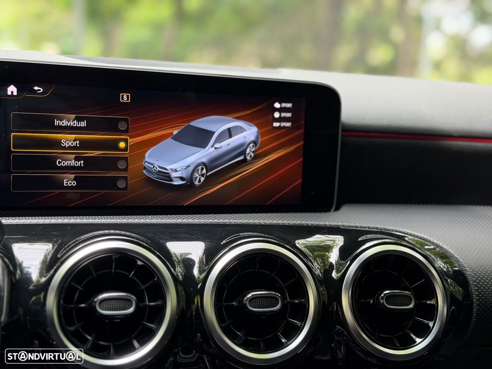 Mercedes-Benz A 180 d 7G-DCT AMG Line - 14
