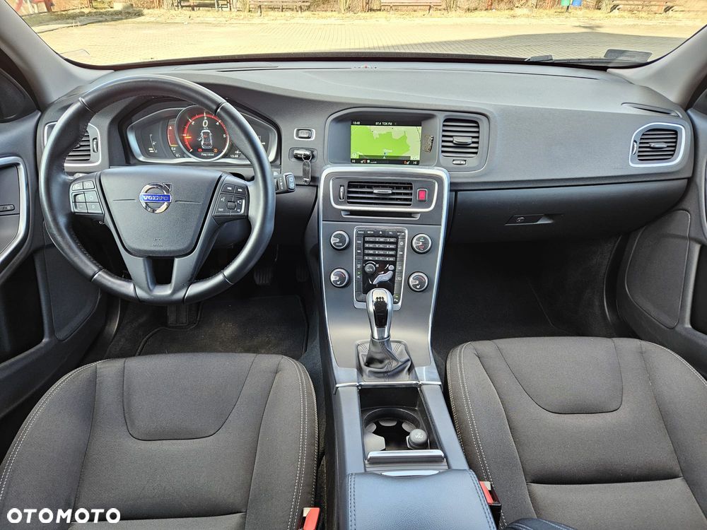 Volvo V60 D4 Momentum - 20