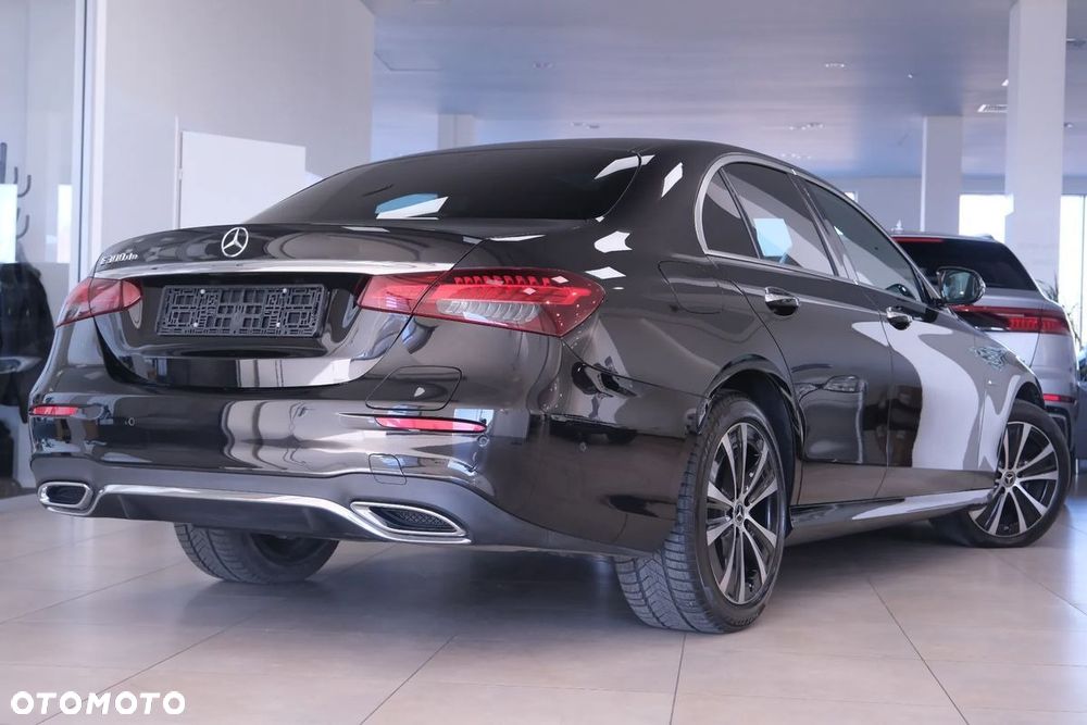Mercedes-Benz Klasa E 300 de 9G-TRONIC AMG Line - 13