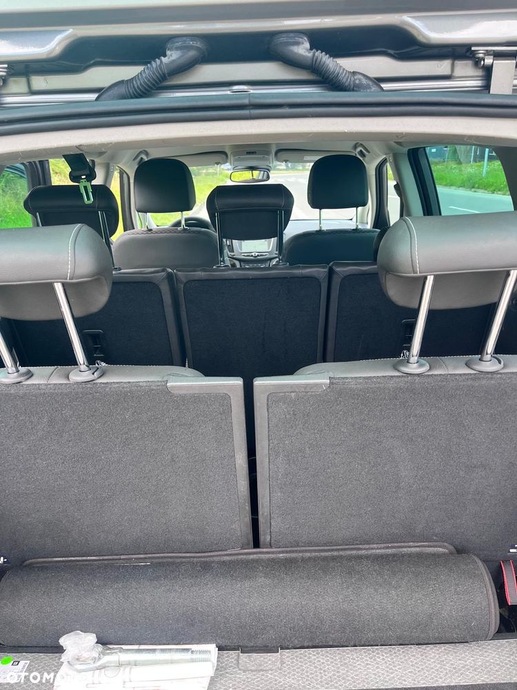 Opel Zafira - 17