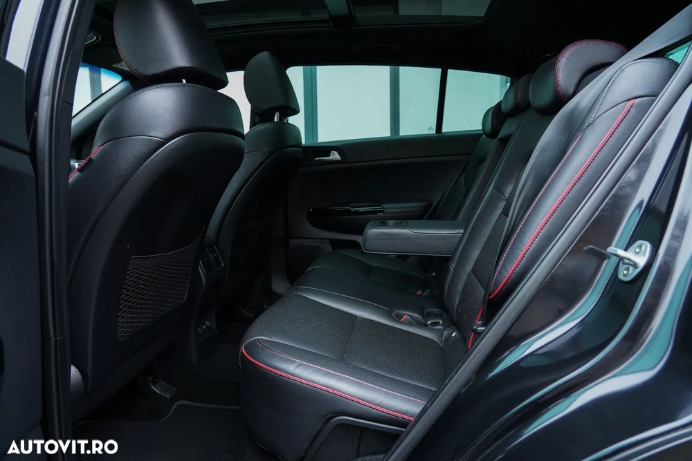 Kia Sportage 1.6 CRDI AWD Eco-Dynamics+ (48V M-H) DCT GT LINE - 9