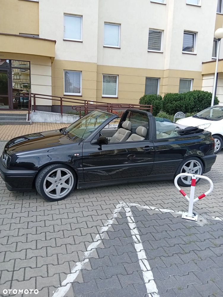 Volkswagen Golf Cabrio 1.8 - 23