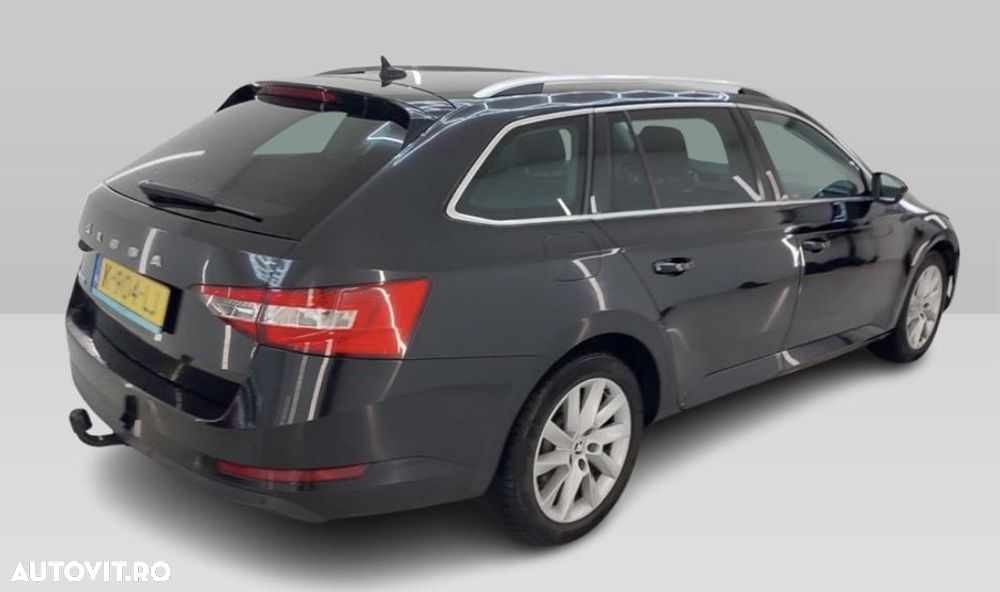 Skoda Superb 1.5 TSI ACT DSG Ambition - 9