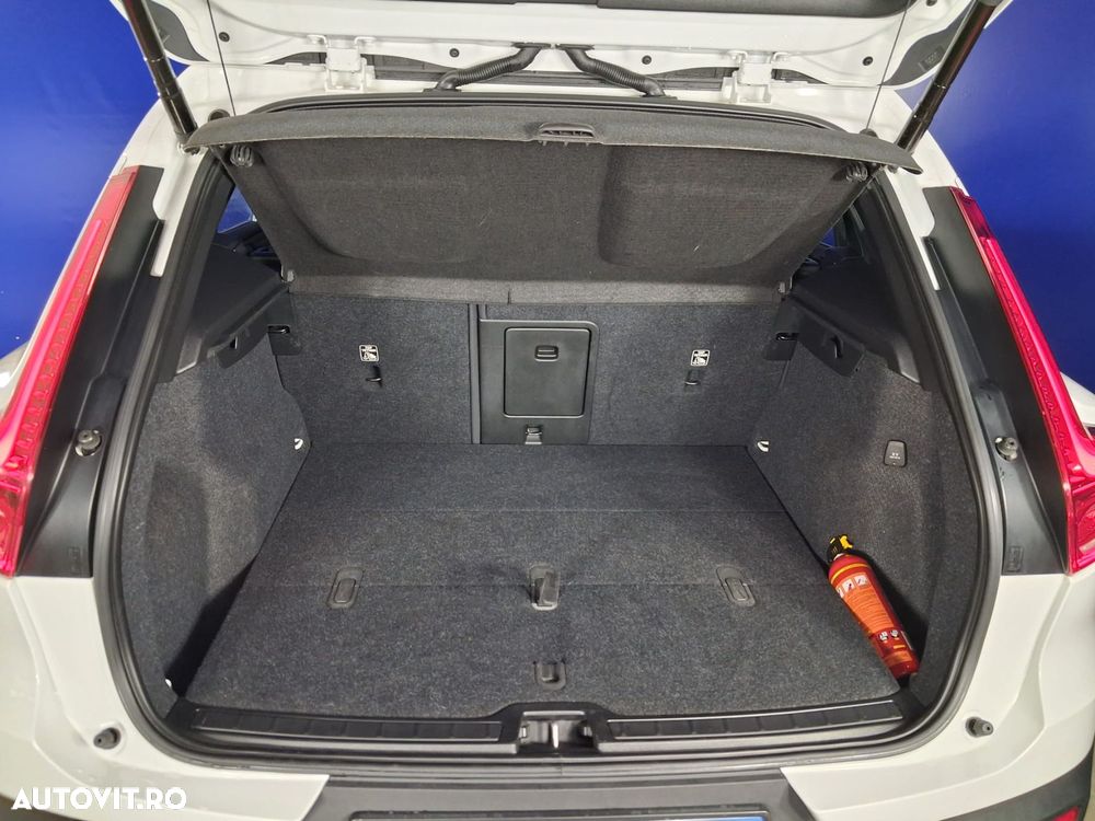 Volvo XC 40 - 28