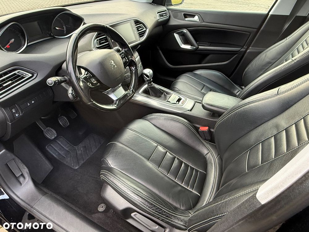 Peugeot 308 - 23