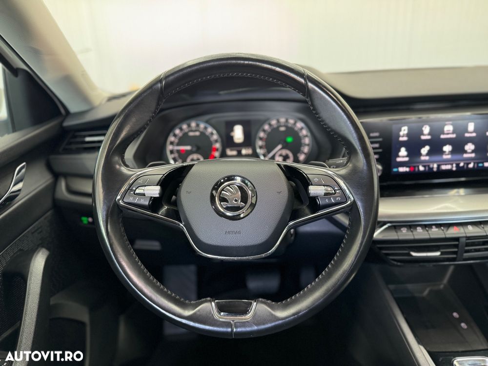 Skoda Octavia Combi 2.0 TDI DSG Ambition - 9