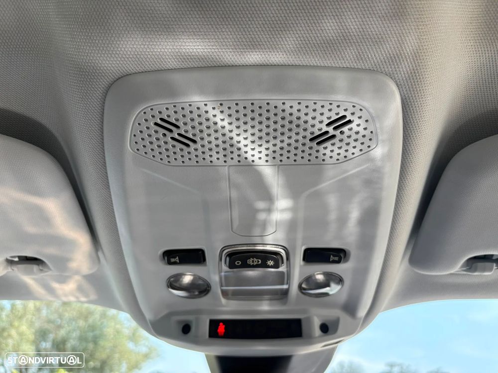 Peugeot 2008 1.2 PureTech Allure EAT8 - 18