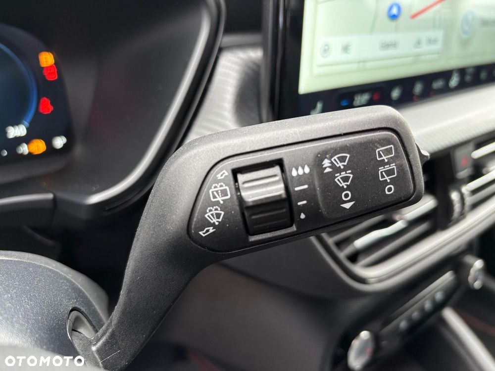 Ford Kuga - 26