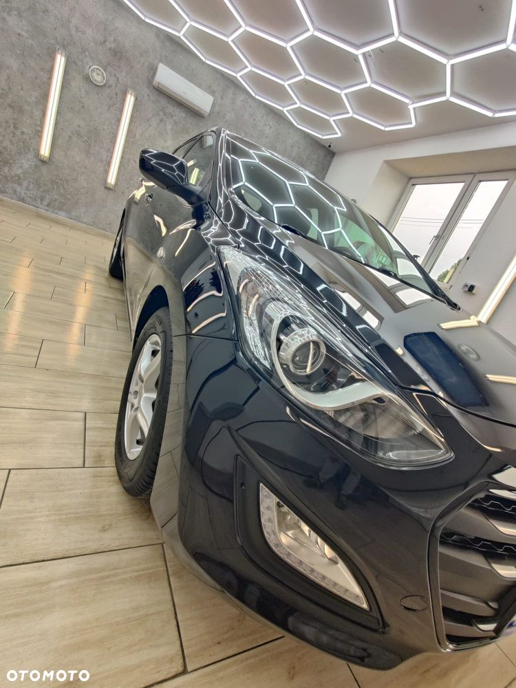 Hyundai i30 blue 1.4 Classic - 35