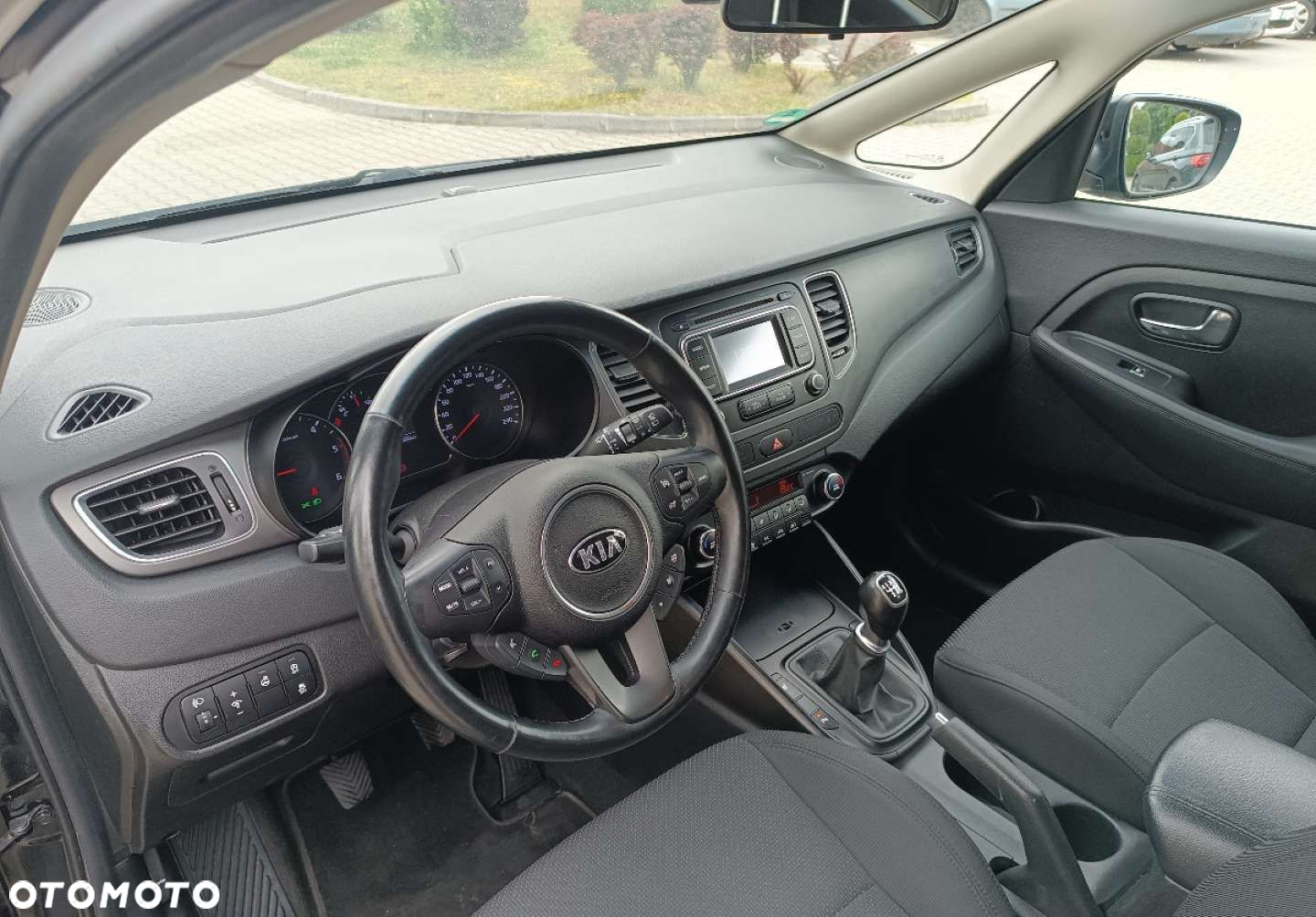Kia Carens - 19