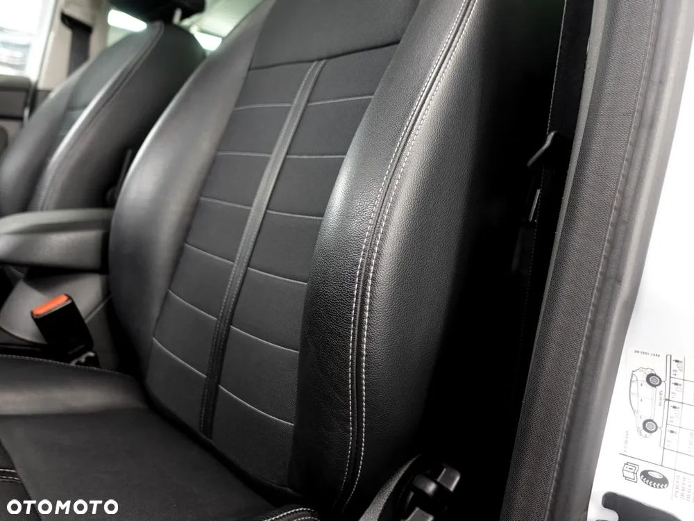 Ford Kuga 2.0 TDCi Titanium S - 16