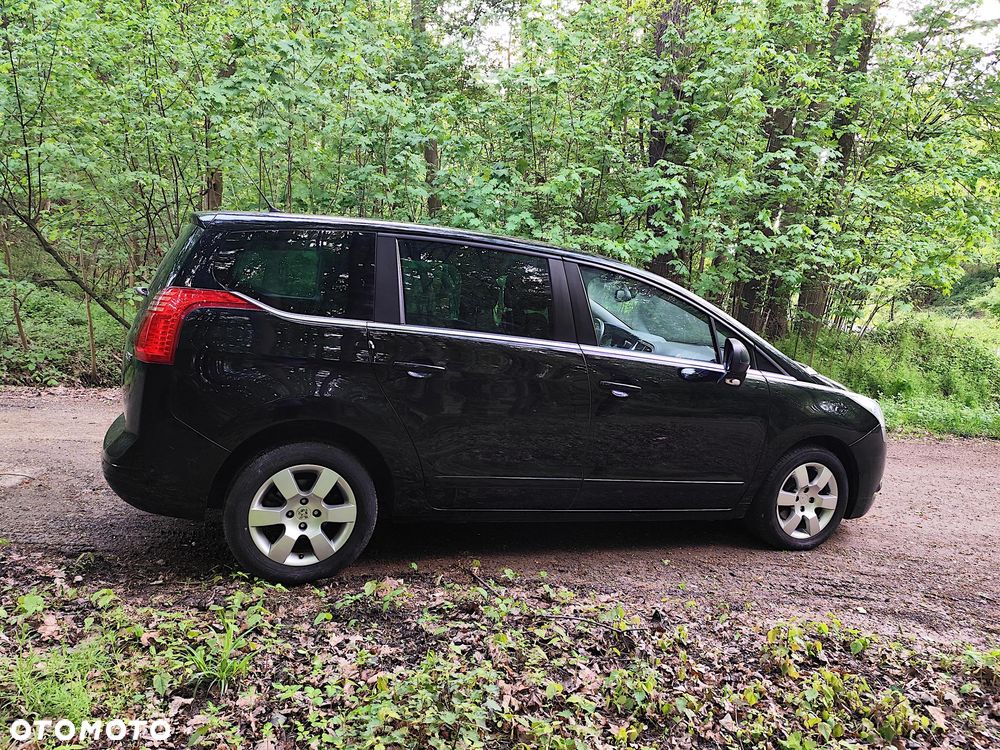 Peugeot 5008 HDI FAP 150 Family - 13