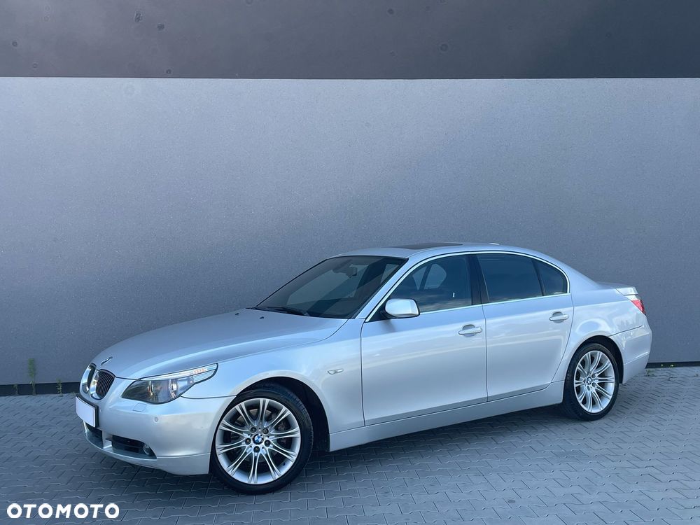 BMW Seria 5 525i - 4