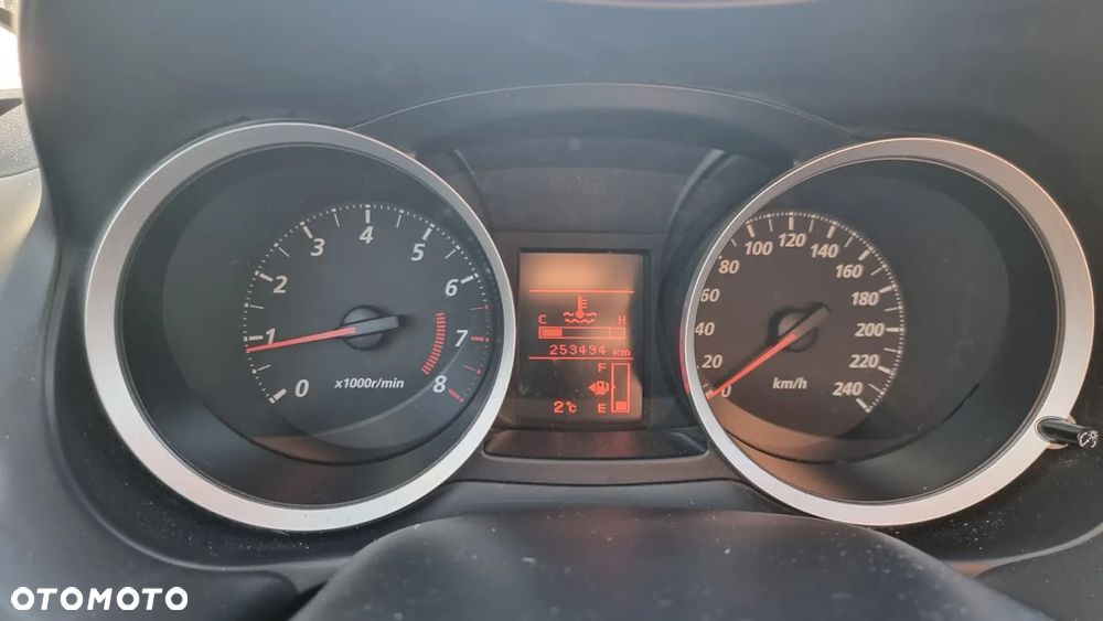 Mitsubishi Lancer - 9