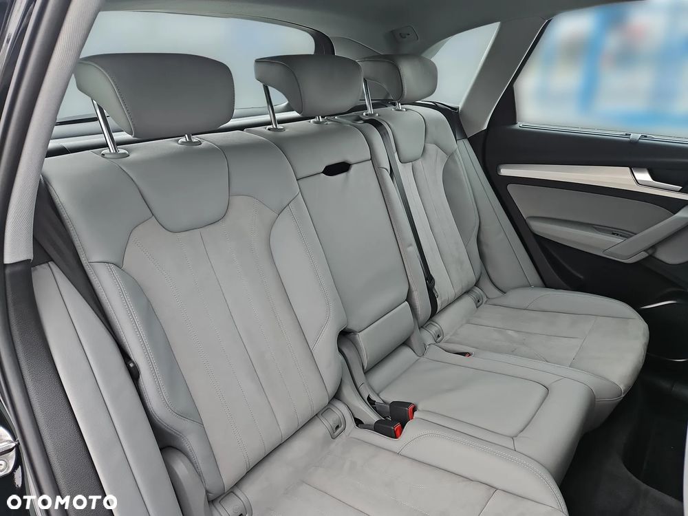 Audi Q5 50 TFSIe quattro S tronic S line business - 12