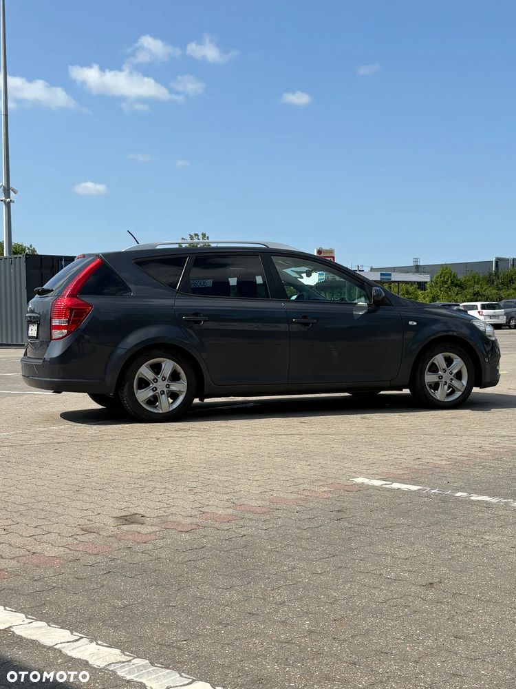 Kia Ceed - 6