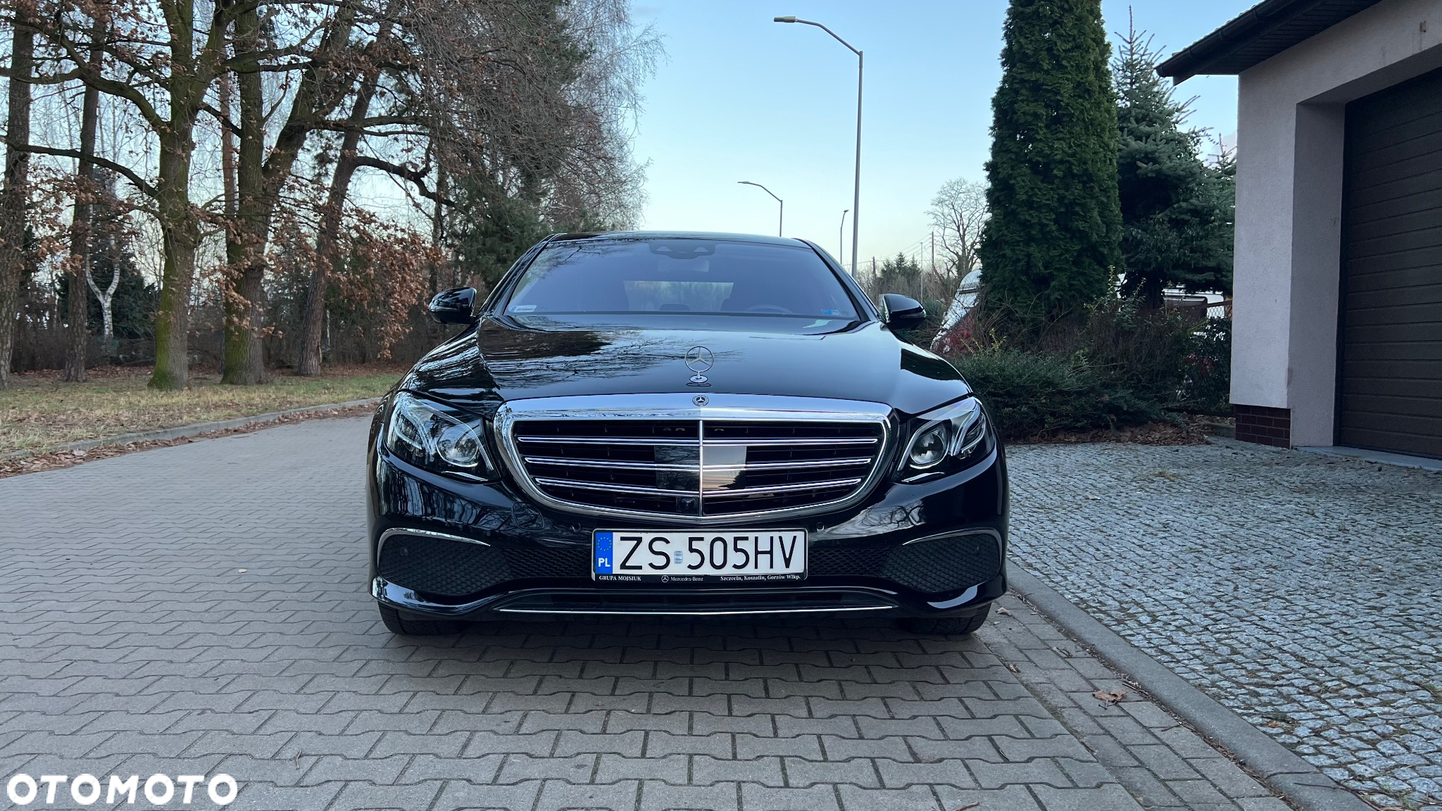 Mercedes-Benz Klasa E 400 4-Matic 9G-TRONIC - 2