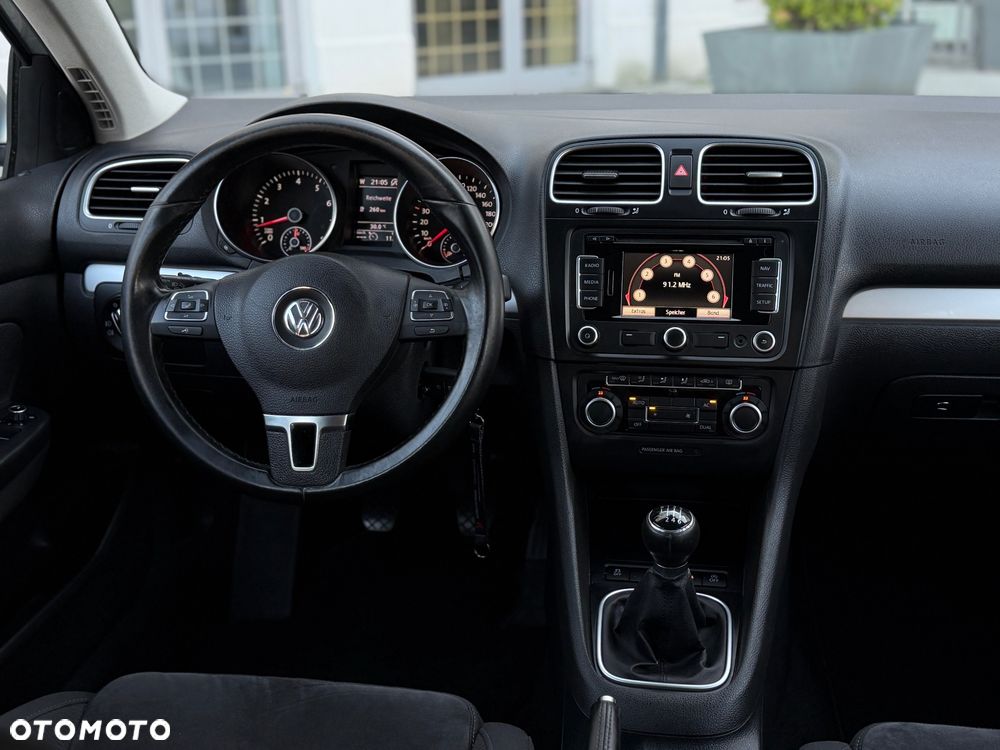 Volkswagen Golf - 17