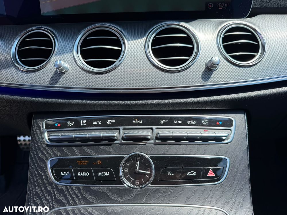 Mercedes-Benz E 300 d Aut. - 31