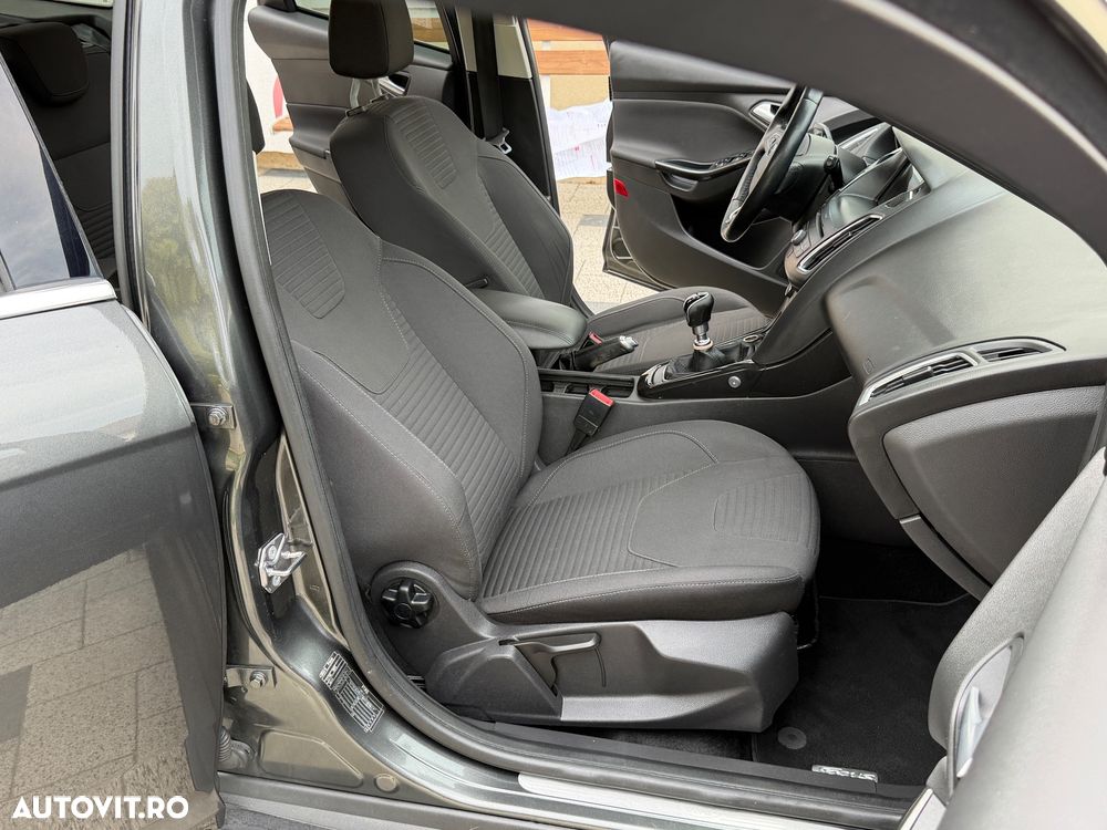 Ford Focus - 17