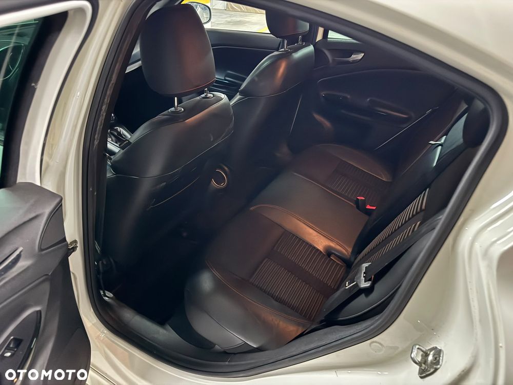 Alfa Romeo Giulietta 1.4 TB MultiAir Distinctive - 9