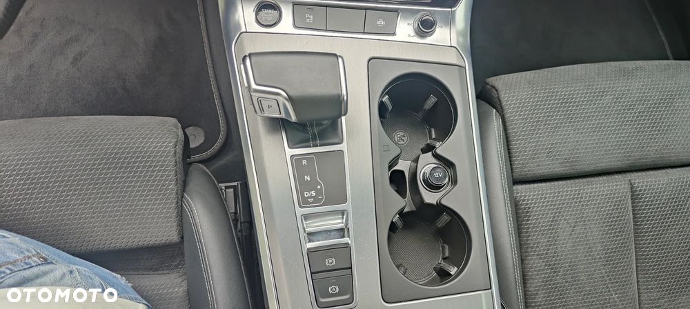 Audi A6 Avant 35 TDI S tronic S line - 28