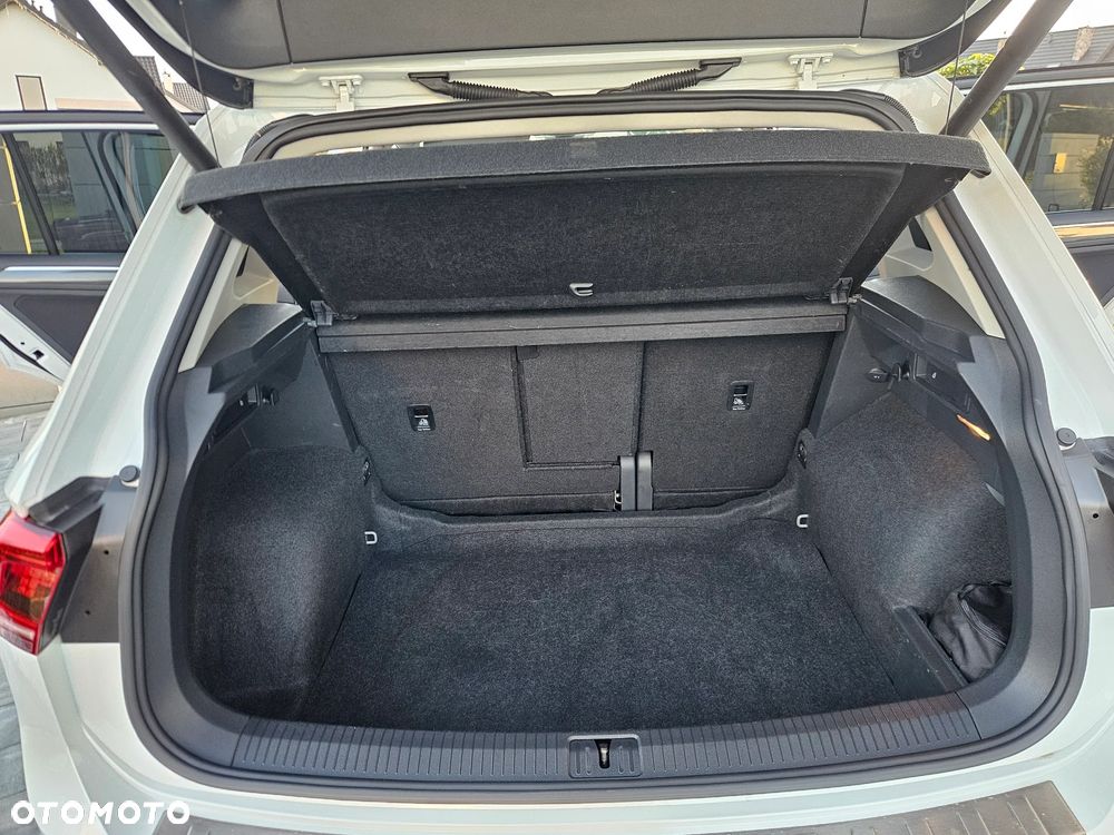 Volkswagen Tiguan - 23