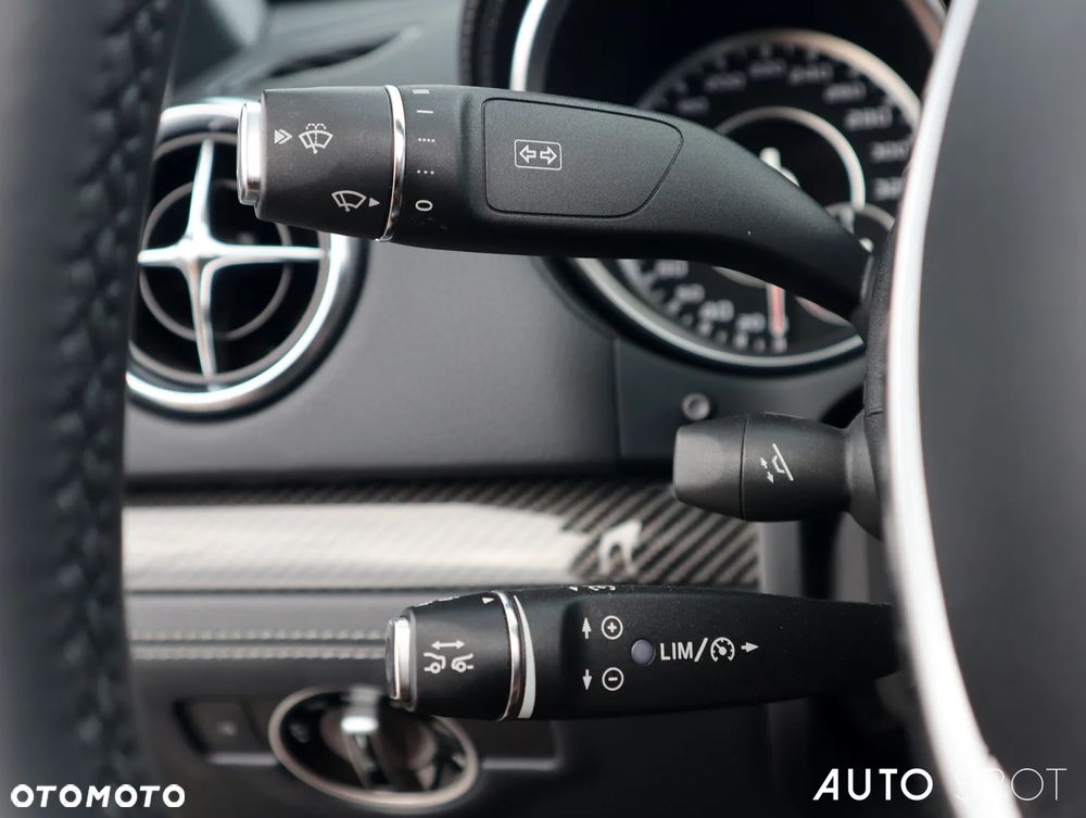 Mercedes-Benz SL 63 AMG AMG Speedshift MCT 7-Gang Sportgetriebe Edition 1 - 23