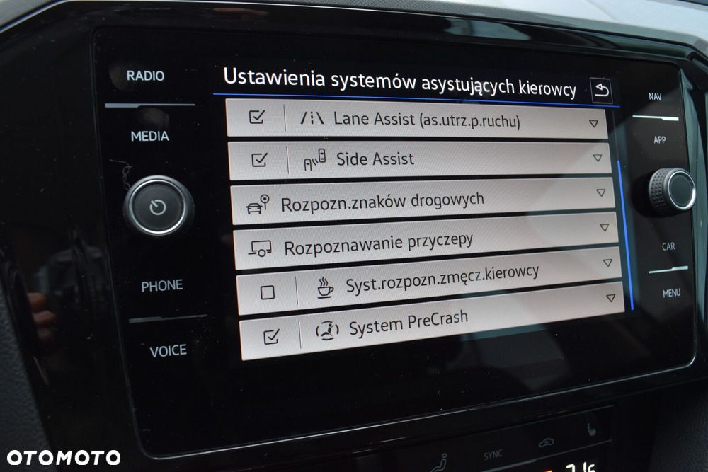 Volkswagen Passat 2.0 TDI EVO Business DSG - 24