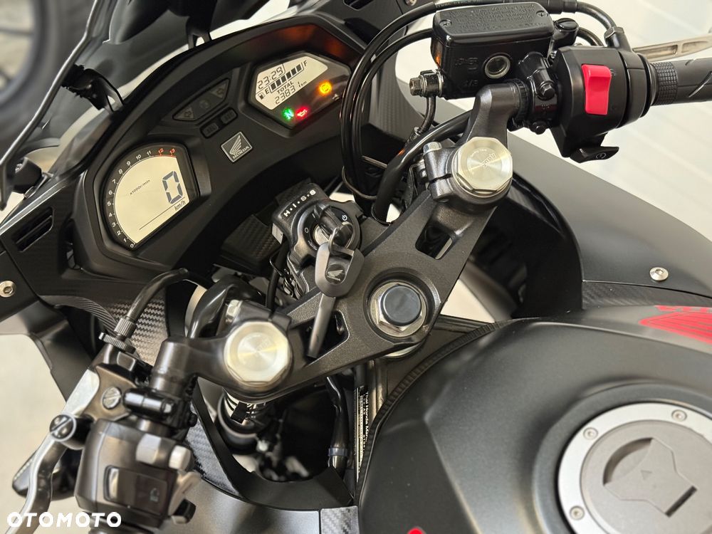 Honda CBR - 29