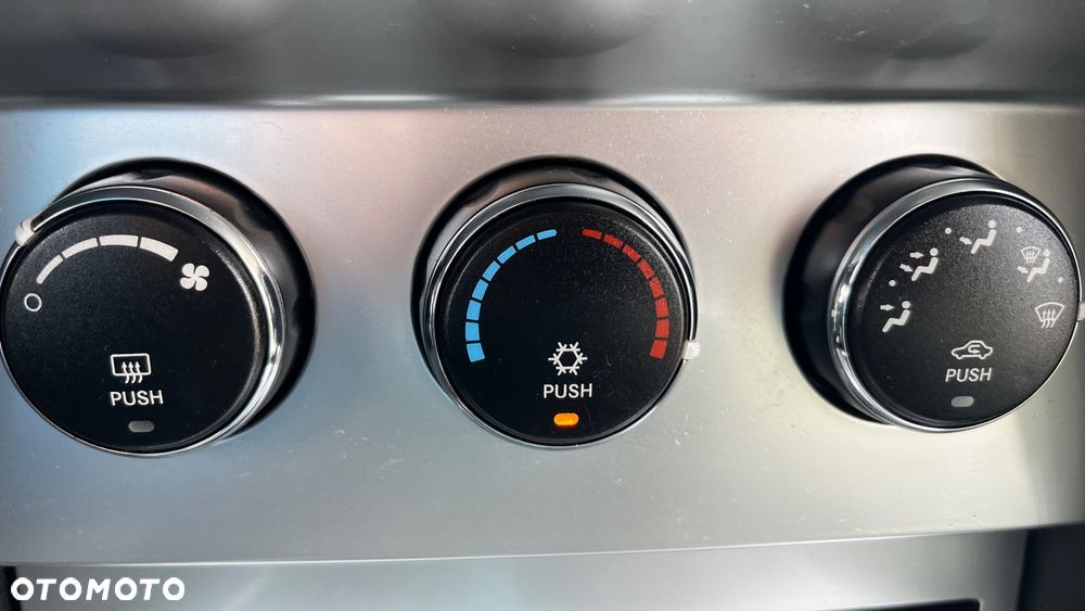 Dodge Nitro 3.7 V6 SLT 4WD - 29