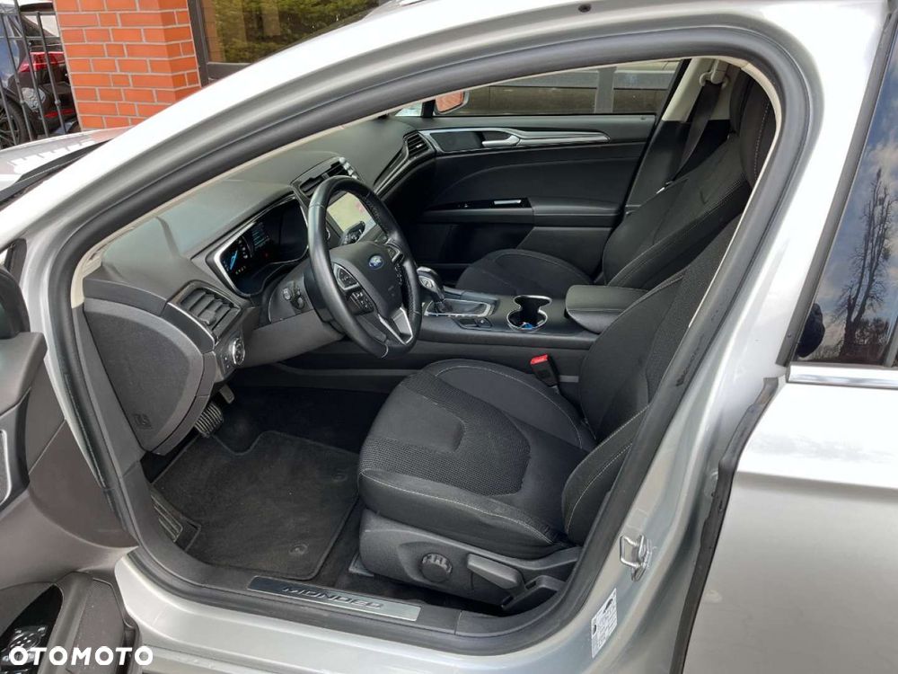 Ford Mondeo - 23